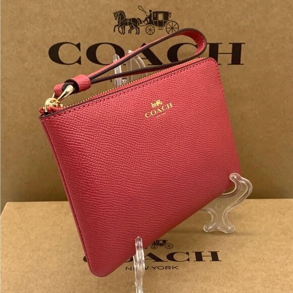 COACH Berry Coral Corner Zip Wristlet NWT Leather Clutch with Strap - Picture 15 of 17